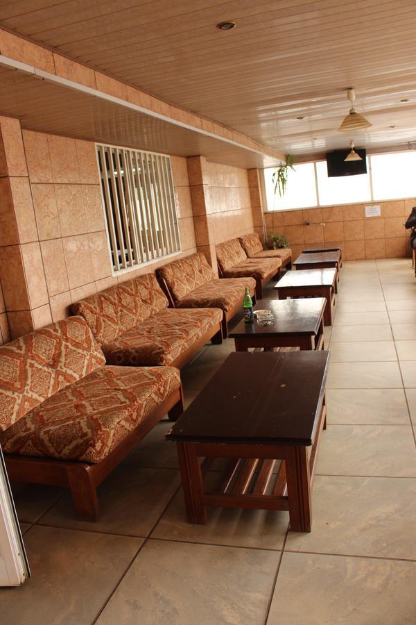 Meumi Palace Yaoundé Extérieur photo