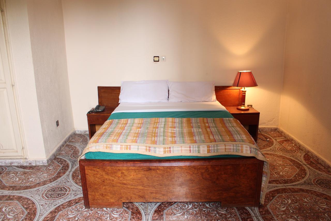 Meumi Palace Yaoundé Extérieur photo