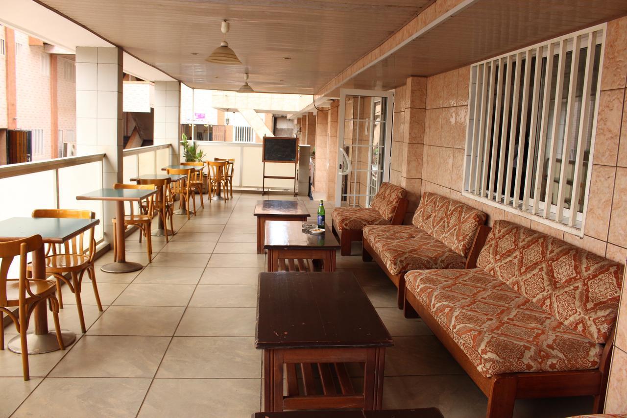 Meumi Palace Yaoundé Extérieur photo